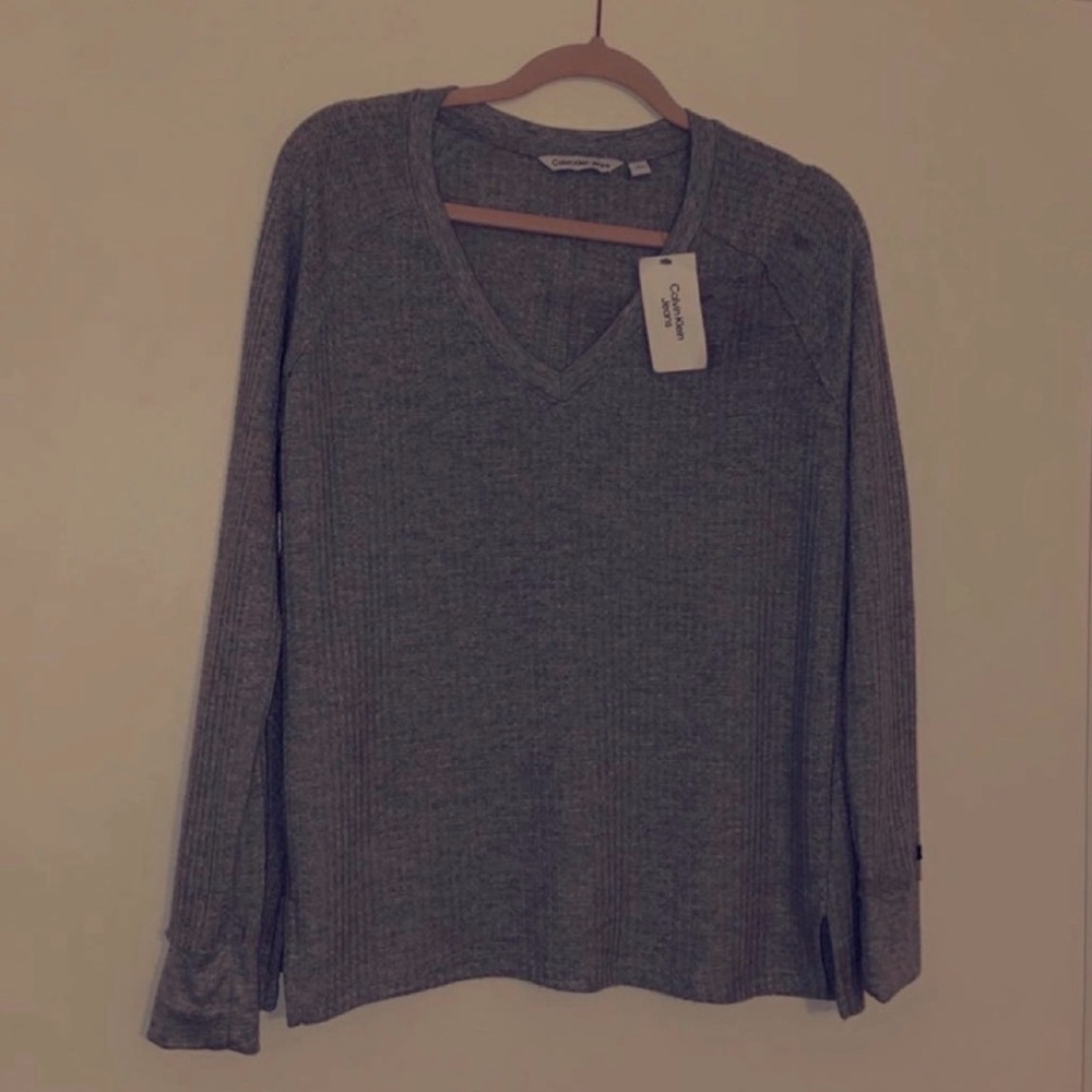 Calvin Klein Women's Gray V-Neck Sweater
